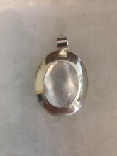 Load image into Gallery viewer, Silver Mother Of Pearl Necklace (Oval)