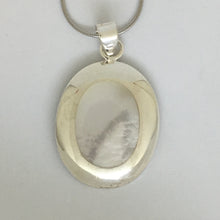 Load image into Gallery viewer, Silver Mother Of Pearl Necklace (Oval)
